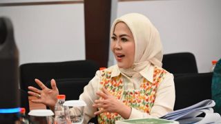 Intan Fauzi Raih Penghargaan Sebagai Legislator Propemberdayaan Perempuan - JPNN.com