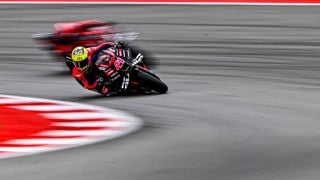 Top 10 Practice MotoGP Belanda, Ada yang Kecelakaan, Ditandu Keluar Lintasan - JPNN.com