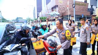 4 Jenderal Polri & Wartawan Kompak Berbagi Kebaikan saat Ramadan - JPNN.com