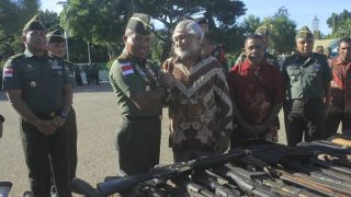 Danrem Wira Sakti Kumpulkan Ratusan Senjata Rakitan dari Sisa Konflik, Lihat - JPNN.com