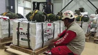 Bersama TNI AU, BAZNAS Terjunkan Bantuan untuk Palestina dari Udara - JPNN.com