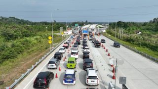 Mudik Lebaran 2024, Tol Trans Sumatera Dilintasi 2,1 Juta Kendaraan - JPNN.com