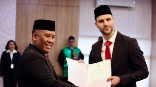 Resmi Berstatus WNI, Maarten Paes Tak Sabar Bela Timnas Indonesia - JPNN.com