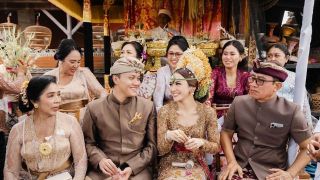 Begini Suasana Upacara Adat Menjelang Pernikahan Rizky Febian dan Mahalini - JPNN.com