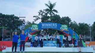 Final MilkLife Soccer Challenge 2024 Berlangsung Seru, 2 SDN Ini Jadi Juara - JPNN.com