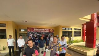 4 Pelaku Pembacokan di Cicalengka Ditangkap, yang Buron Menyerah Saja - JPNN.com
