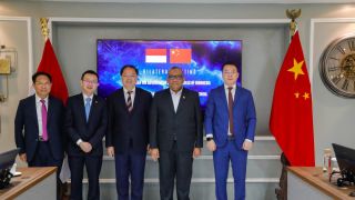 Indonesia-Tiongkok Perdalam Kerja Sama Bidang Investasi dan Ketenagakerjaan - JPNN.com