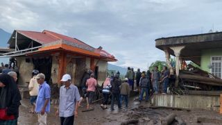 Banjir Lahar Dingin Gunung Marapi, 204 Warga Agam Mengungsi - JPNN.com