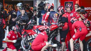 MotoGP Prancis: Hujan Membayang, Pembalap Berlatih Berganti Motor saat Pemanasan - JPNN.com