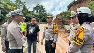 Kombes Taufik Cek Kondisi Jalan Lintas Riau-Sumbar, Begini Situasinya - JPNN.com