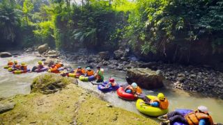 Mengenal Alam, Belajar Menanam Hingga Coba Wahana Tubing di Rivera Bogor - JPNN.com