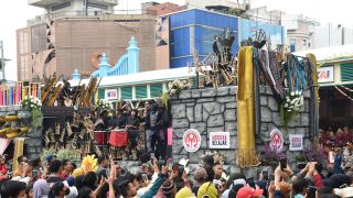 HUT ke-44 Dekranas, Parade Mobil Budaya Pecahkan Rekor MURI - JPNN.com