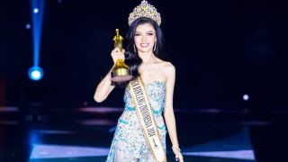 Selamat, Nova Liana Terpilih Sebagai Miss Mega Bintang Indonesia 2024 - JPNN.com