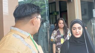 Masih Berhubungan Baik dengan Aditya Zoni, Yasmine Ow Tak Batasi Bertemu Anak - JPNN.com