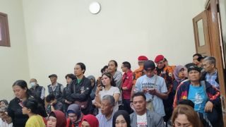 Warga Antusias Lihat Sidang Praperadilan Pegi Setiawan, Pengunjung PN Bandung Membeludak - JPNN.com