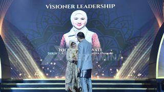 Selamat, Dirut Pertamina Nicke Widyawati Raih Penghargaan di Ajang RA Kartini Awards 2024 - JPNN.com