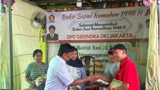 Sambut Bulan Ramadan, Kader Partai Gerindra Jakarta Bagikan Ribuan Paket Beras Kepada Warga Kemayoran - JPNN.com