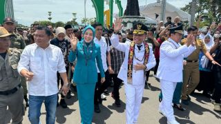 Gubernur Agustiar Sabran dan Wagub Edy Pratowo Disambut Meriah di Palangka Raya - JPNN.com