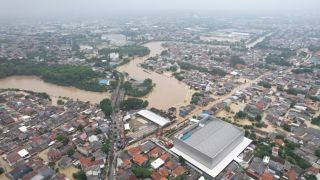 Banjir di Bekasi Meluas, Ketinggian Capai 3 Meter - JPNN.com