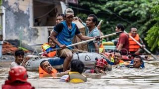 Balita yang Terseret Arus Kali Ciliwung Sudah Ditemukan, Kondisinya Tak Bernyawa - JPNN.com