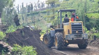 Warga Diminta Waspada Longsor di Kawasan Menuju Wisata Gunung Bromo - JPNN.com