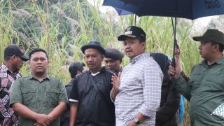 Bupati Sumedang Upayakan Solusi Cepat Atasi Dampak Proyek Tol Cisumdawu di Cihamerang - JPNN.com