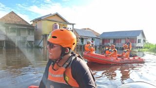 ABK Jukung Tenggelam di Sungai Komering Masih belum Ditemukan, Tim SAR Terus Bergerak - JPNN.com