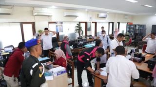 Usut Dugaan Korupsi Dana Hibah SMK, Kejati Geledah Dinas Pendidikan Jatim - JPNN.com