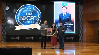 Dirut Jasaraharja Putera Raih Penghargaan Indonesia Best 50 CEO Awards 2025 - JPNN.com