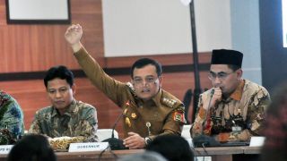 Gubernur Jateng Mengajak Bupati & Wali Kota Fokus Membangun Infrastruktur di 2025 - JPNN.com