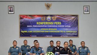 Bea Cukai dan TNI Gagalkan Penyelundupan 445.800 Batang Rokok Ilegal di Gorontalo - JPNN.com