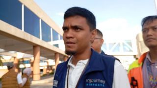 Periksa Bawaan Jemaah Calon Haji, Petugas SMB II Palembang Temukan Benda Tajam - JPNN.com