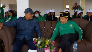 Area Mangrove Terus Menyusut, Pak Hendro dan Agung Sedayu Gelar Aksi Restorasi di Teluk Naga - JPNN.com