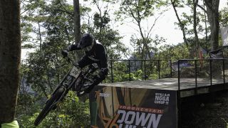 Aksi Impresif Hantarkan Andy Prayoga Raih Juara Men Elite di Ternadi Bike Park - JPNN.com