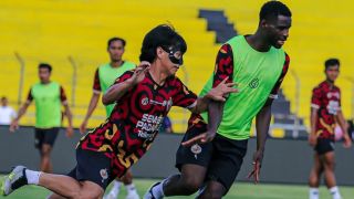 Live Streaming Semen Padang Vs Madura United: Ada Bonus Rp 350 Juta - JPNN.com