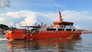 Cari 2 Korban Kapal Feri Tenggelam, Tim SAR Kerahkan Teknologi Bawah Air - JPNN.com