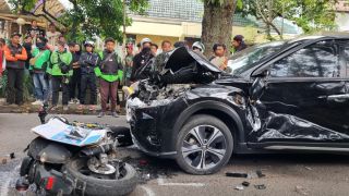 Tabrakan Beruntun Maut di Jalan Anggrek Bandung, Pelajar Tewas Terseret - JPNN.com