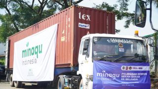 Bea Cukai Kawal Ekspor Perdana 8,9 Ton Sekam Bakar PT Minaqu Indonesia ke Belanda - JPNN.com