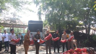 2.050 Karung Bawang Merah Diselundupkan dari Malaysia ke Bengkalis, Lihat - JPNN.com