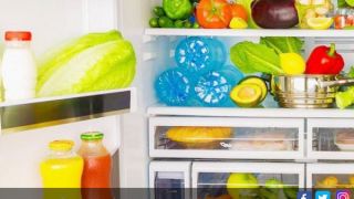 7 Makanan yang Sebaiknya Jangan Anda Simpan di Kulkas - JPNN.com