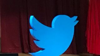 Twitter Bakal Meluncurkan Layanan Centang Biru di iOS, Catat Tanggalnya - JPNN.com