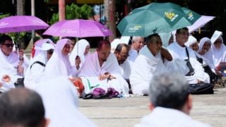 9.067 Jemaah Calon Haji Berangkat ke Tanah Suci Hari Ini - JPNN.com