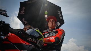 MotoGP Argentina 2023: Berstatus Juara Bertahan, Aleix Espargaro Pilih Membumi - JPNN.com