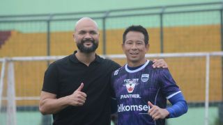 Sergio van Dijk Puji Luis Milla Pelatih Berkelas, Doakan Persib Jadi Juara - JPNN.com Bali
