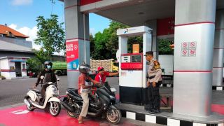 Petugas SPBU di Denpasar Jangan Main Curang, Anda Dalam Pantauan Polisi - JPNN.com Bali