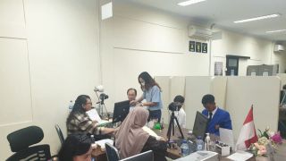 Layanan Paspor Hari Sabtu di Kantor Imigrasi Kelas I TPI Denpasar Banjir Peminat - JPNN.com Bali