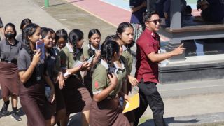 Pelajar SMAN 1 Susut Cek Lapas Narkotika Bangli, Terkesan Pembinaan di Penjara - JPNN.com Bali
