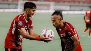 Transformasi Irfan Jaya dari Winger ke Playmaker Berhasil: Saya Nyaman - JPNN.com Bali