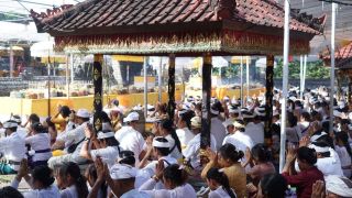 Cek Jadwal & Lokasi Upacara Piodalan di Bali Rabu (7/5), Lengkap! - JPNN.com Bali