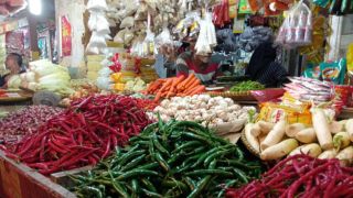 BPOM Temukan Makanan Mengandung Zat Berbahaya di Pasar Rau - JPNN.com Banten